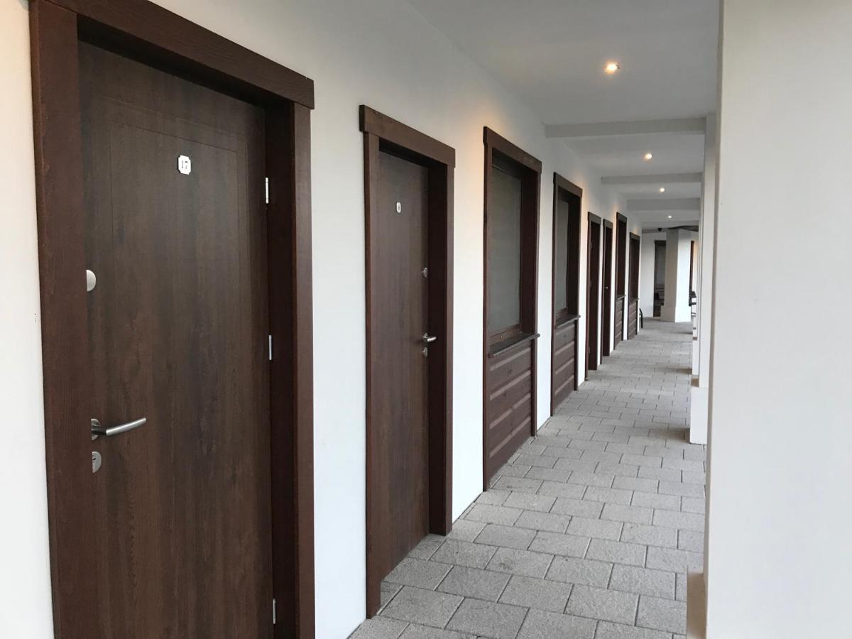 Gosciniec Krepa Hotel Lipsko Exterior photo